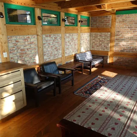 Baba Gaga - Caloroczny Dom Na Mazurach Nowy Zyzdroj