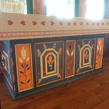 Baba Gaga - Caloroczny Dom Na Mazurach